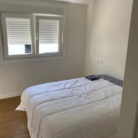 Homestay Vistas A La Ria, Habitacion De Matrimonio Con Bano Compartido